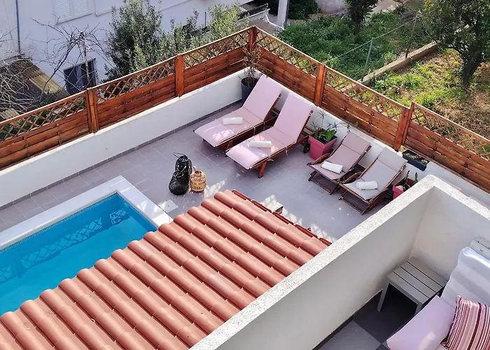 Appartement Buzolic 3 *