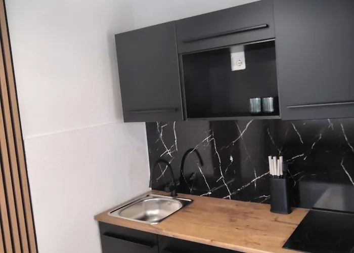 Buzolic 3 Apartman Hvar Town