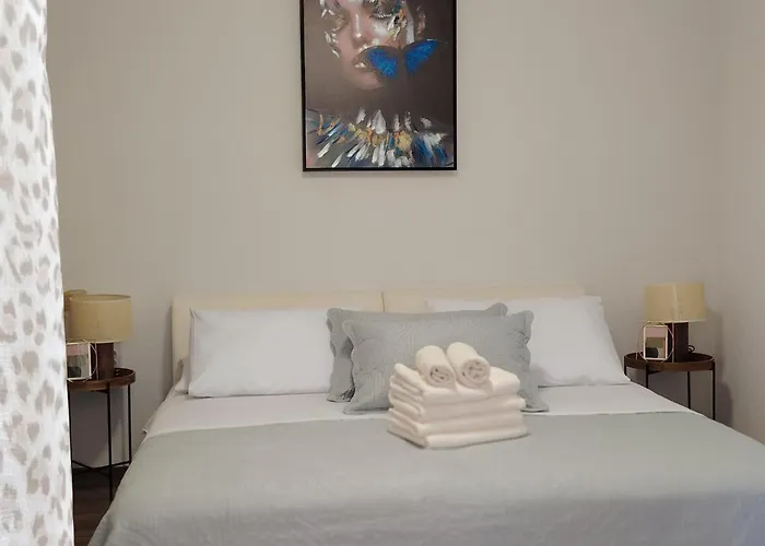 Buzolic 3 * Hvar Town