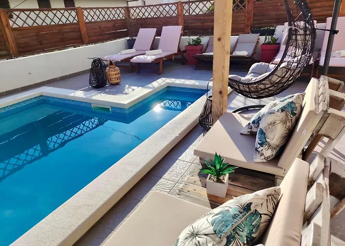 Buzolic 3 Apartman *