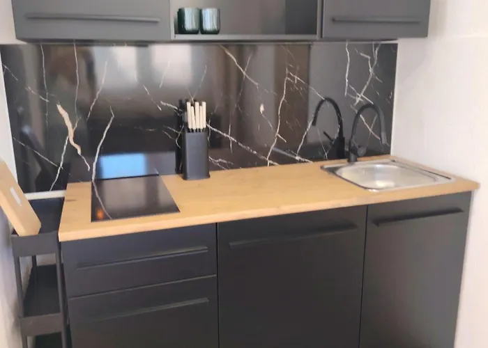 Buzolic 3 Apartment *