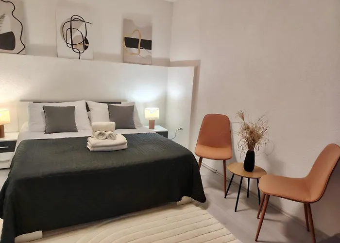 Buzolic 3 Apartman *