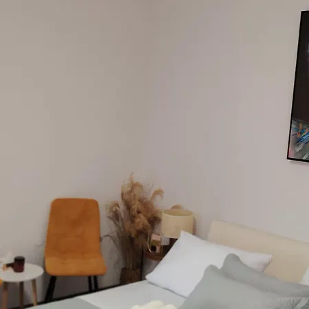 Apartament Buzolić 3 *