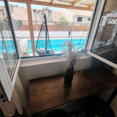 Apartament Buzolić 3 *