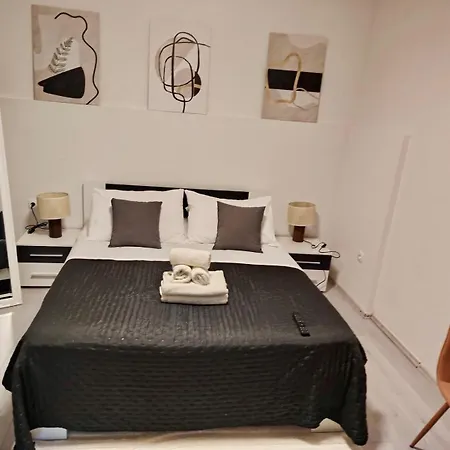Apartament Buzolić 3 *